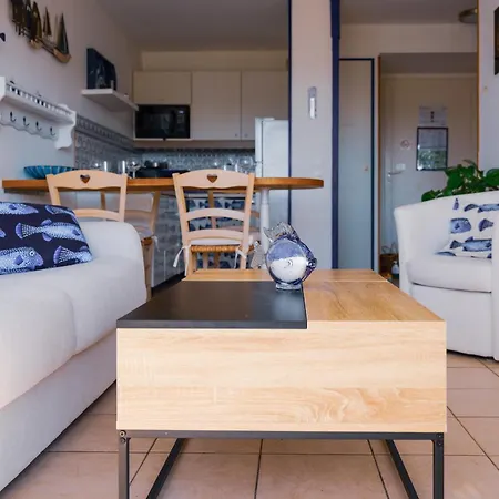 Joli Vue Golf - Résidence Le Club - 4 Personnes *