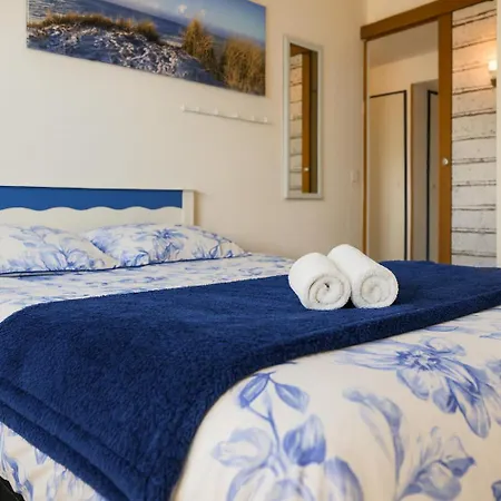 Appartement Joli Vue Golf - Résidence Le Club - 4 Personnes *