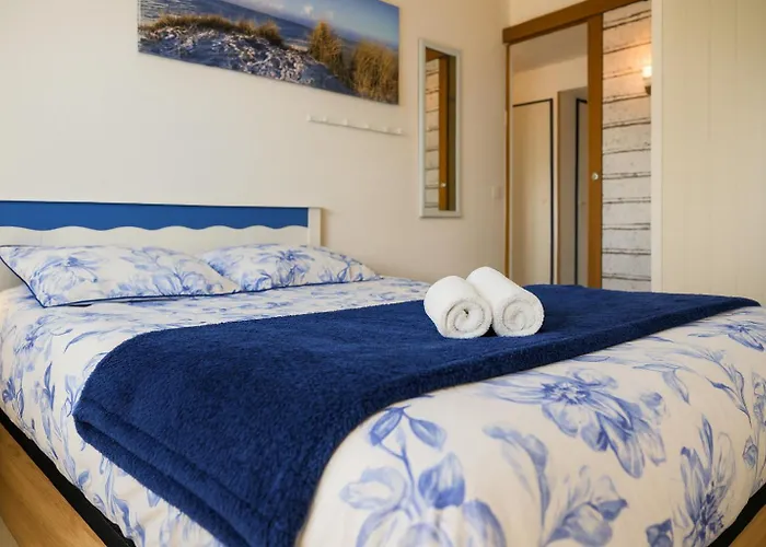 Appartement Joli Vue Golf - Résidence Le Club - 4 Personnes *