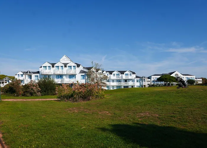 Joli Vue Golf - Résidence Le Club - 4 Personnes Appartement