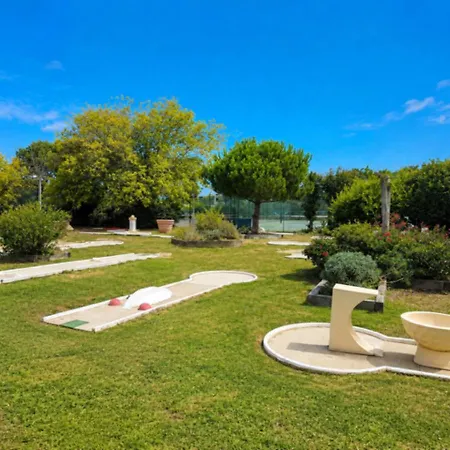 Joli Vue Golf - Résidence Le Club - 4 Personnes *